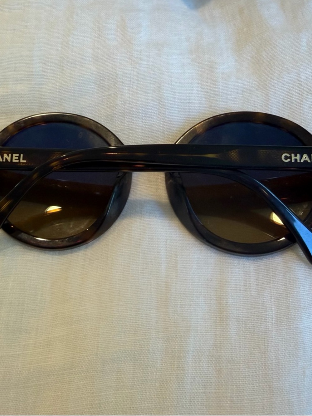 CHANEL Tortoise Shell Round Sunglasses with Brown Lenses - Picture 5 of 7